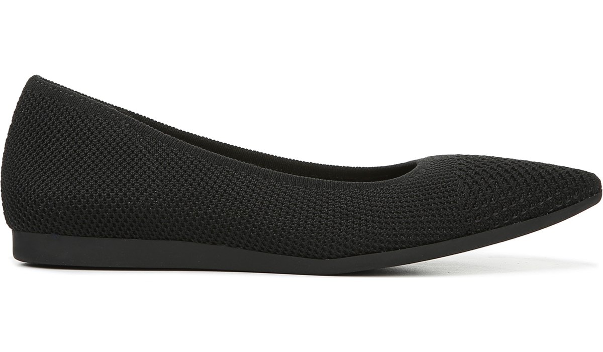 naturalizer black flat shoes