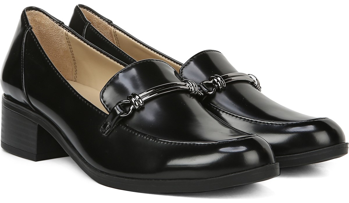 naturalizer comfort shoes