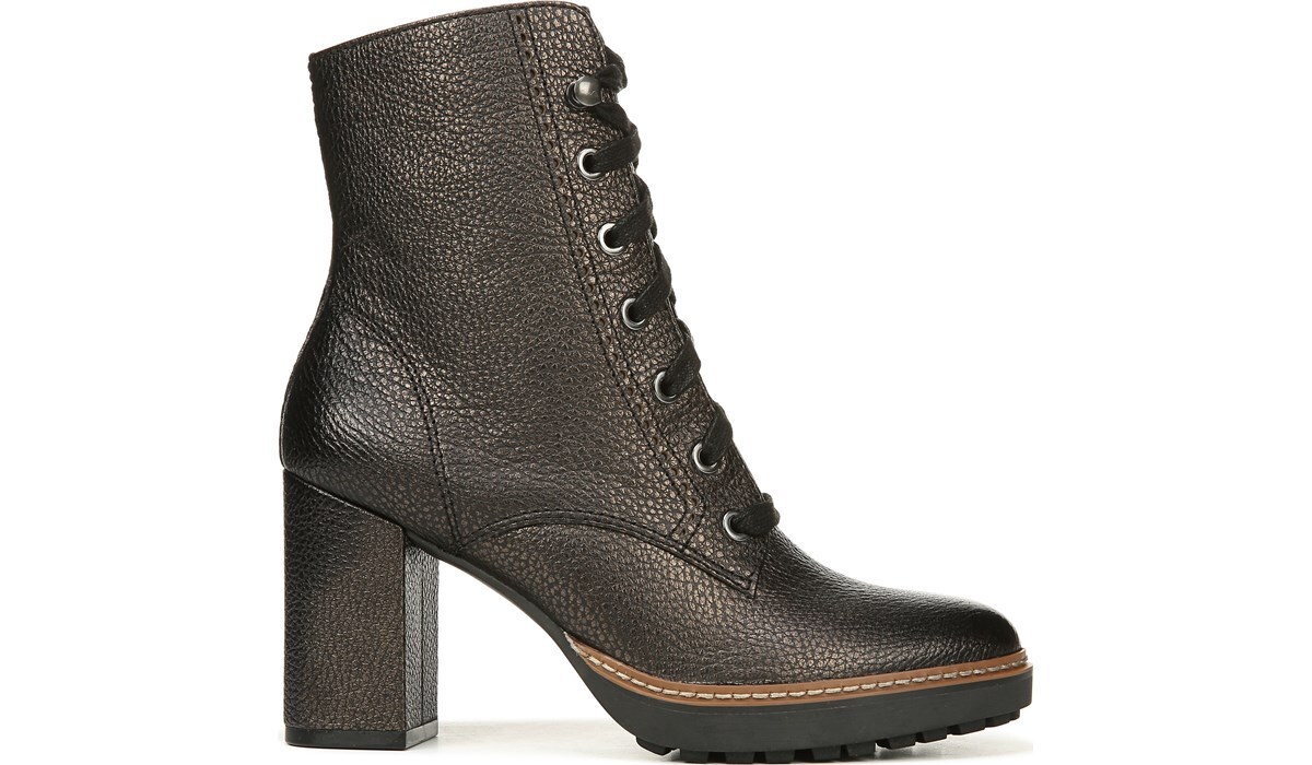 callie naturalizer boots