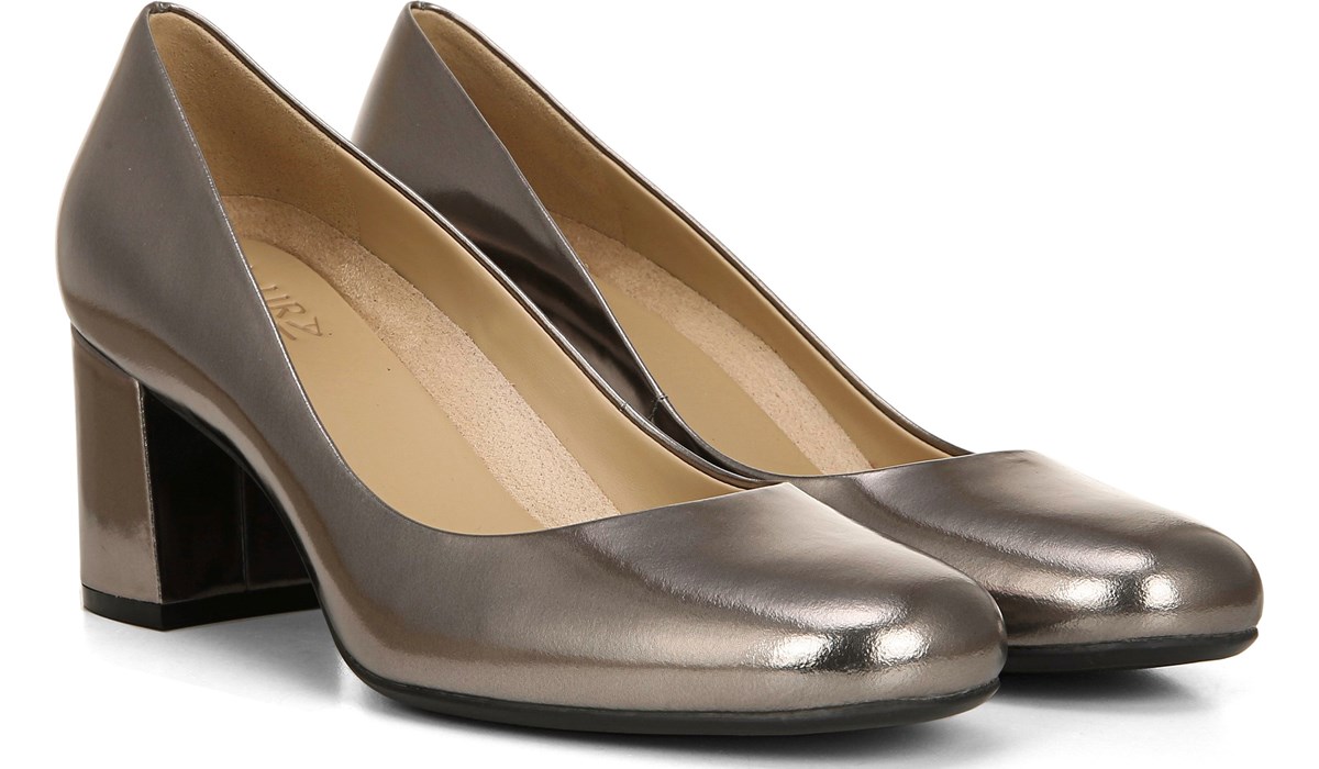 naturalizer leather pumps