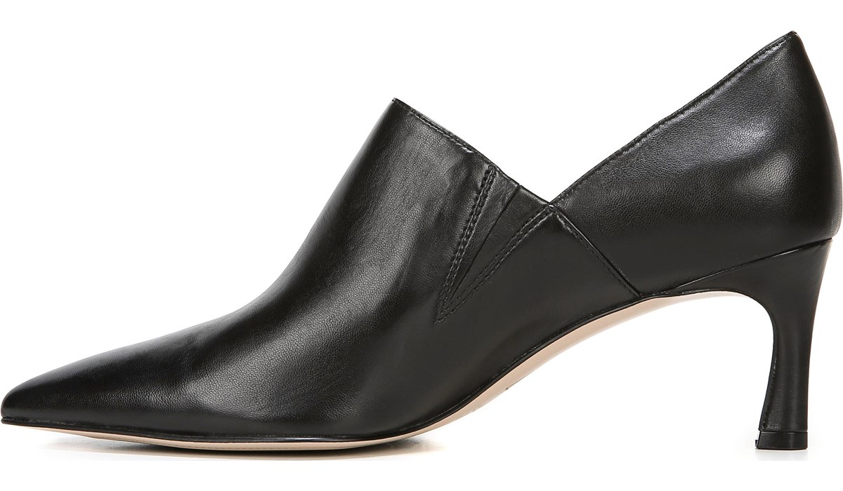 flats with gown
