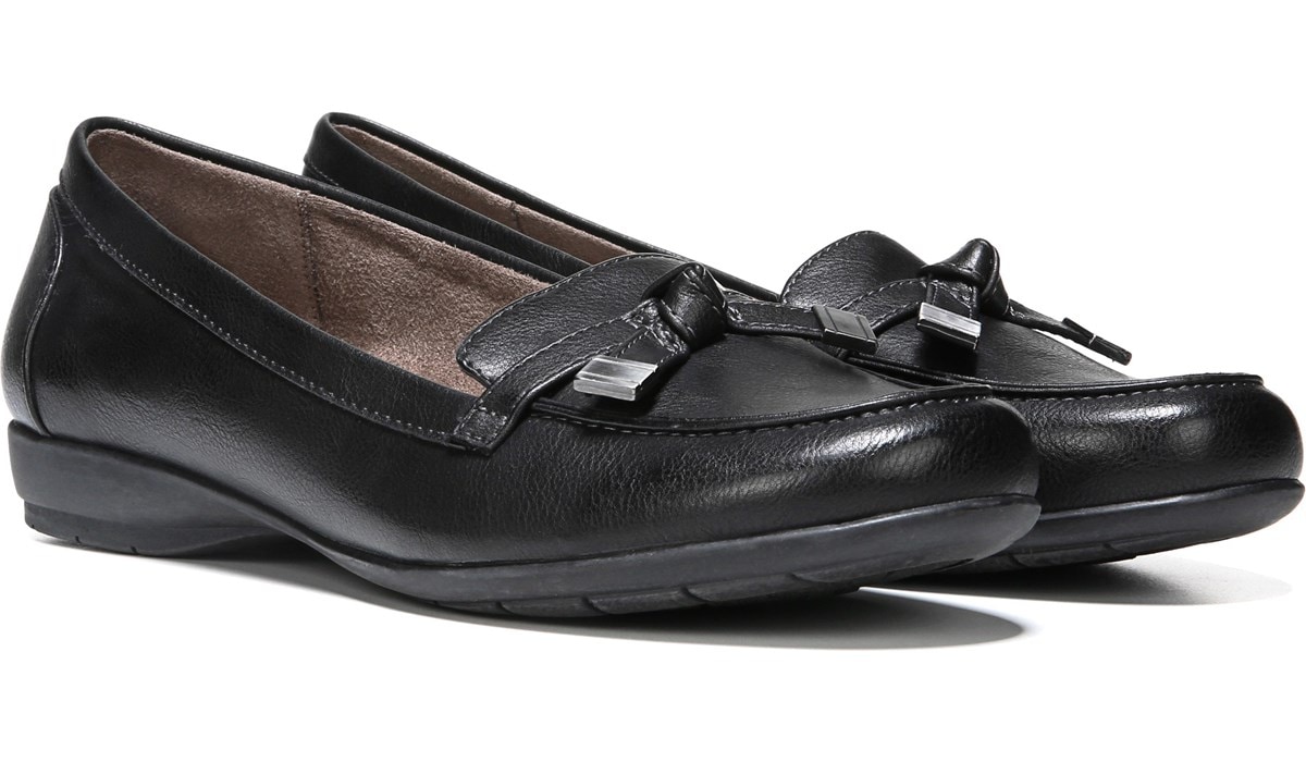 kitten heel slingback shoes