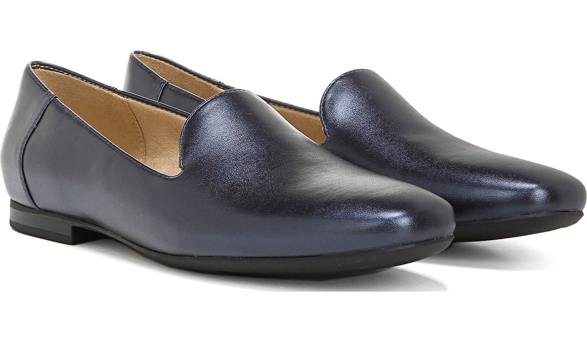 naturalizer navy shoes