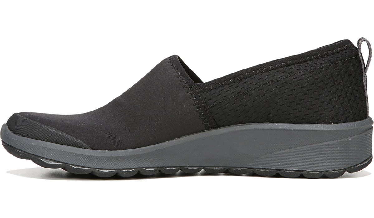 bzees glee slip on
