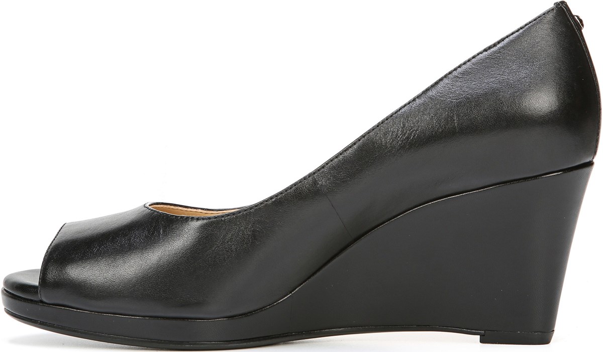 olivia peep toe wedge naturalizer