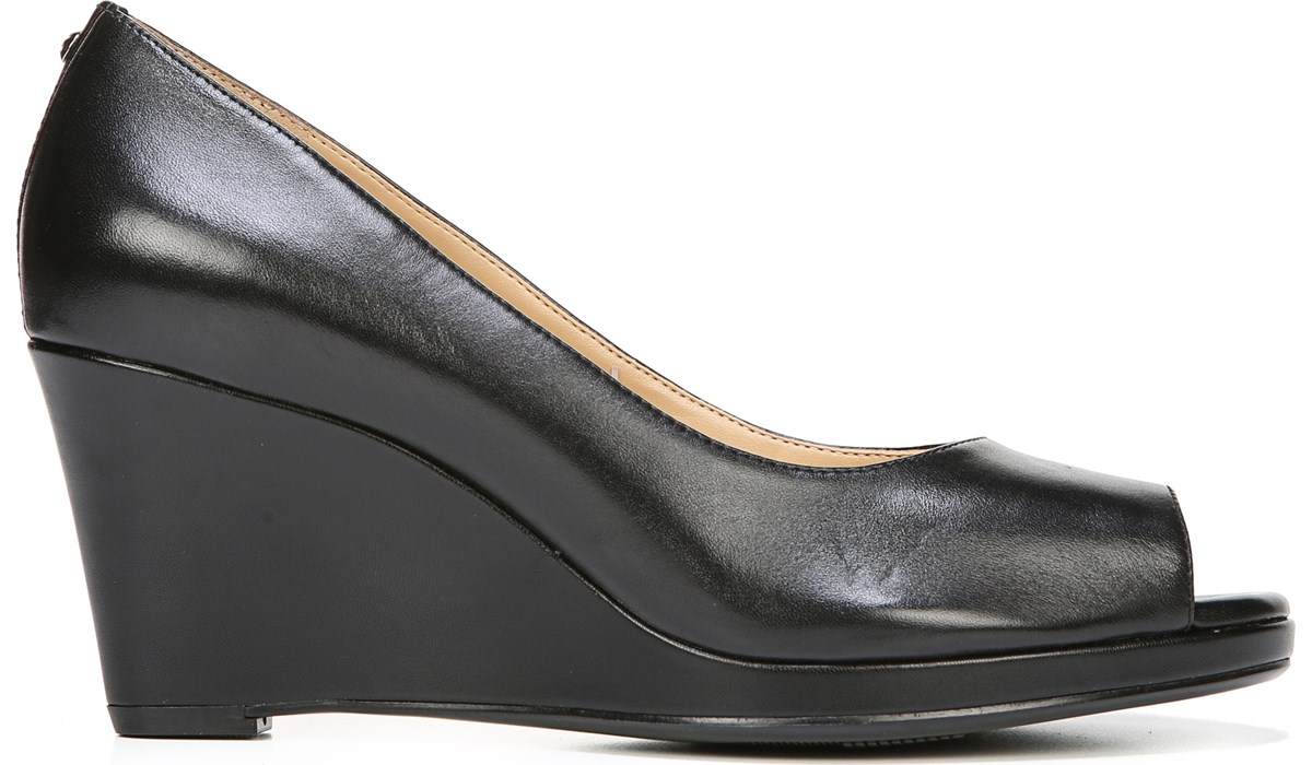 olivia peep toe wedge naturalizer