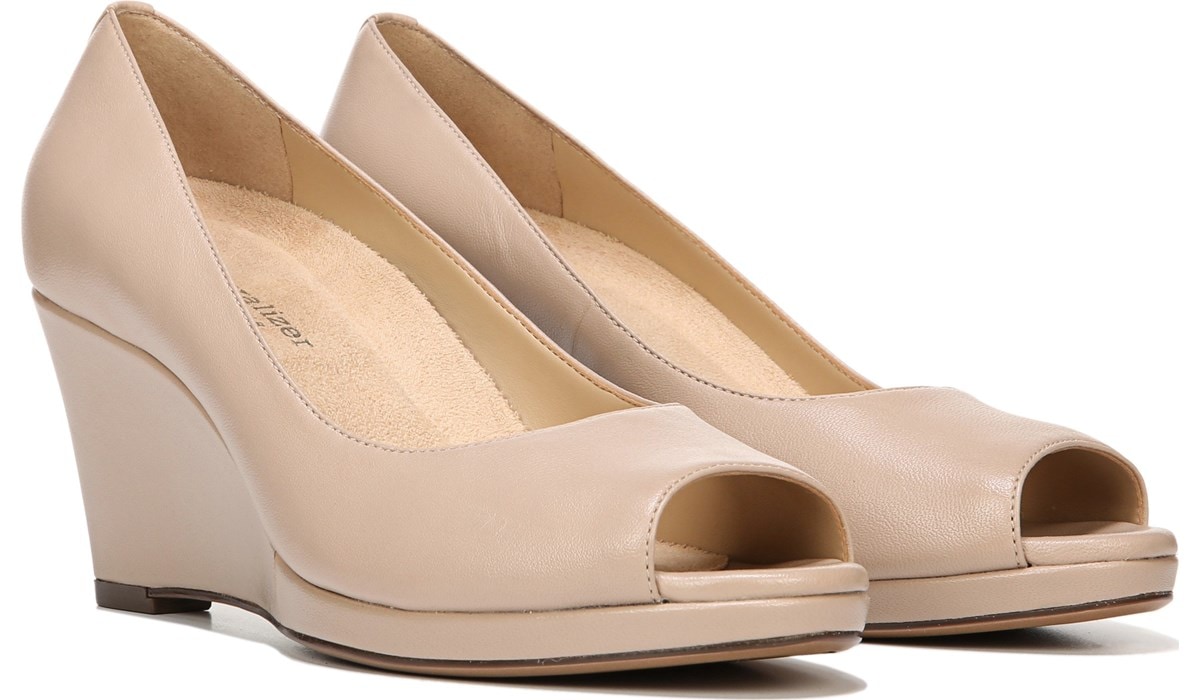 naturalizer olivia wedge pumps