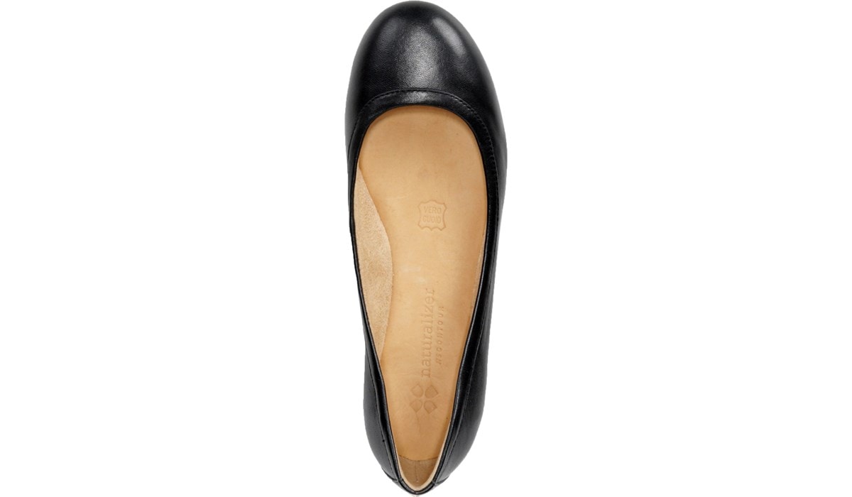 naturalizer brittany flats chai