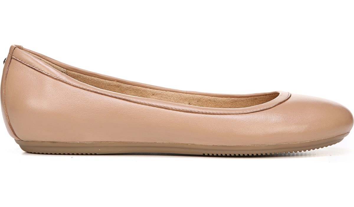 naturalizer brittany leather ballet flats