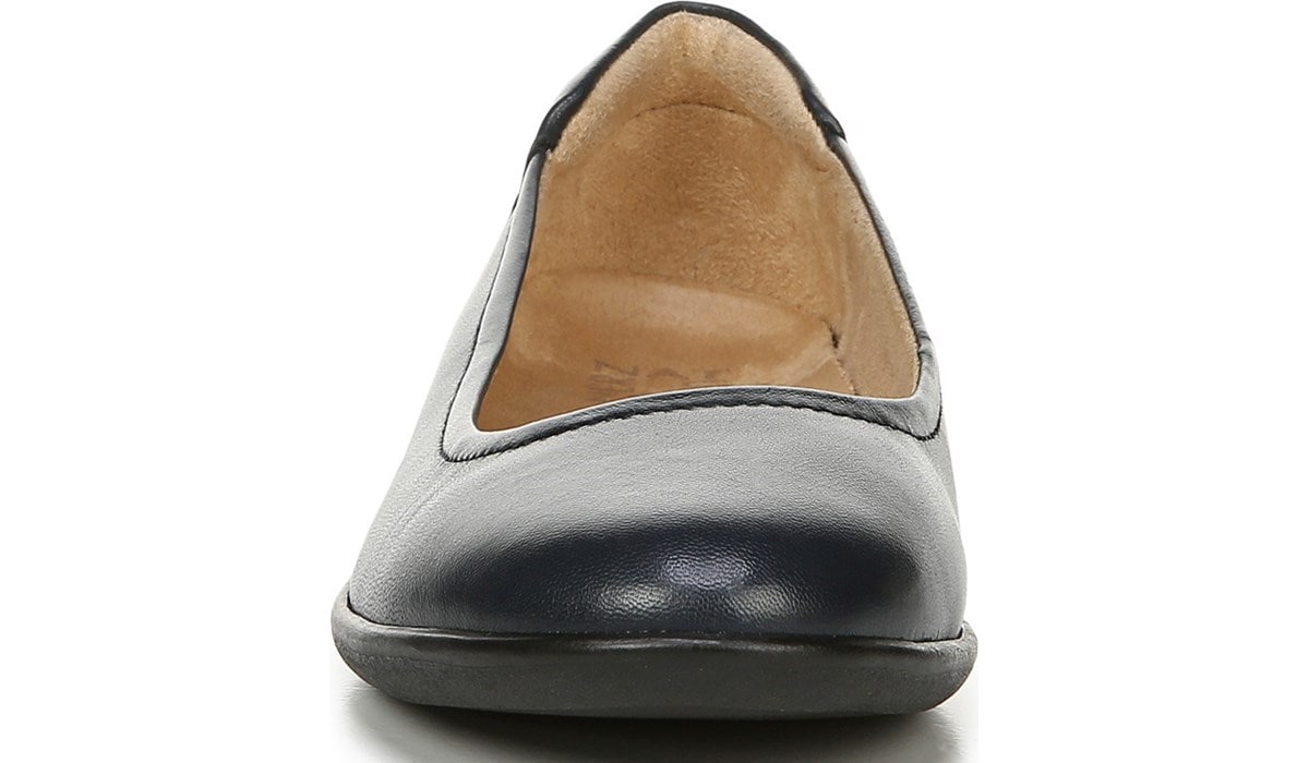 naturalizer frisco flat