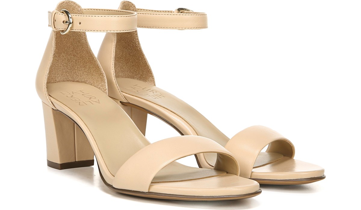 naturalizer nude flats