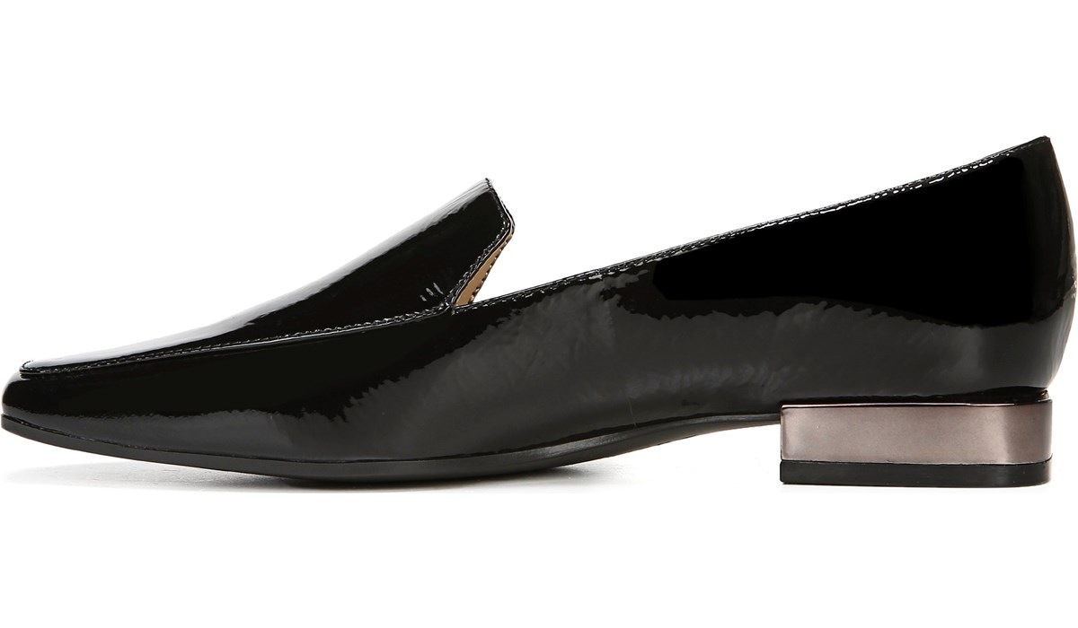 naturalizer patent leather shoes