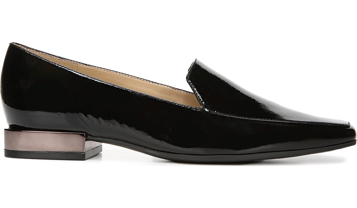 naturalizer patent leather shoes