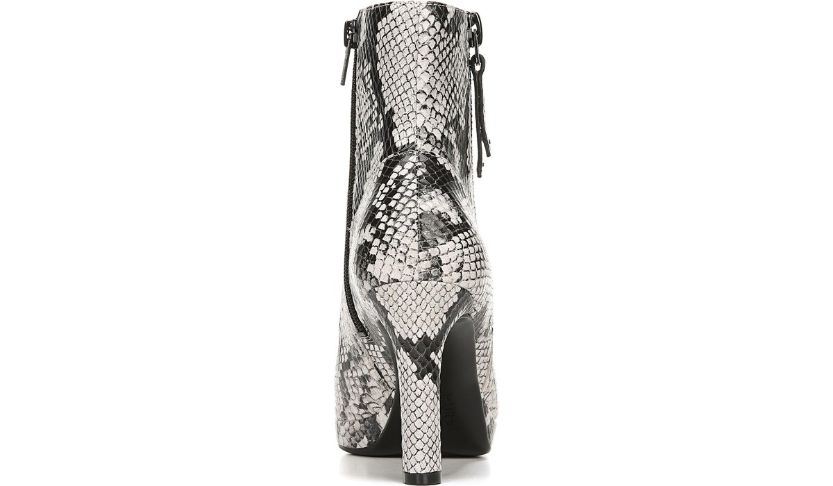 naturalizer tiana platform boot