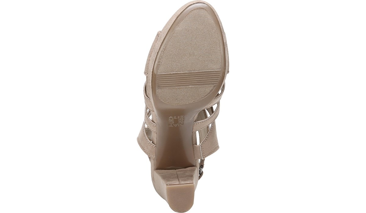naturalizer etta platform sandal