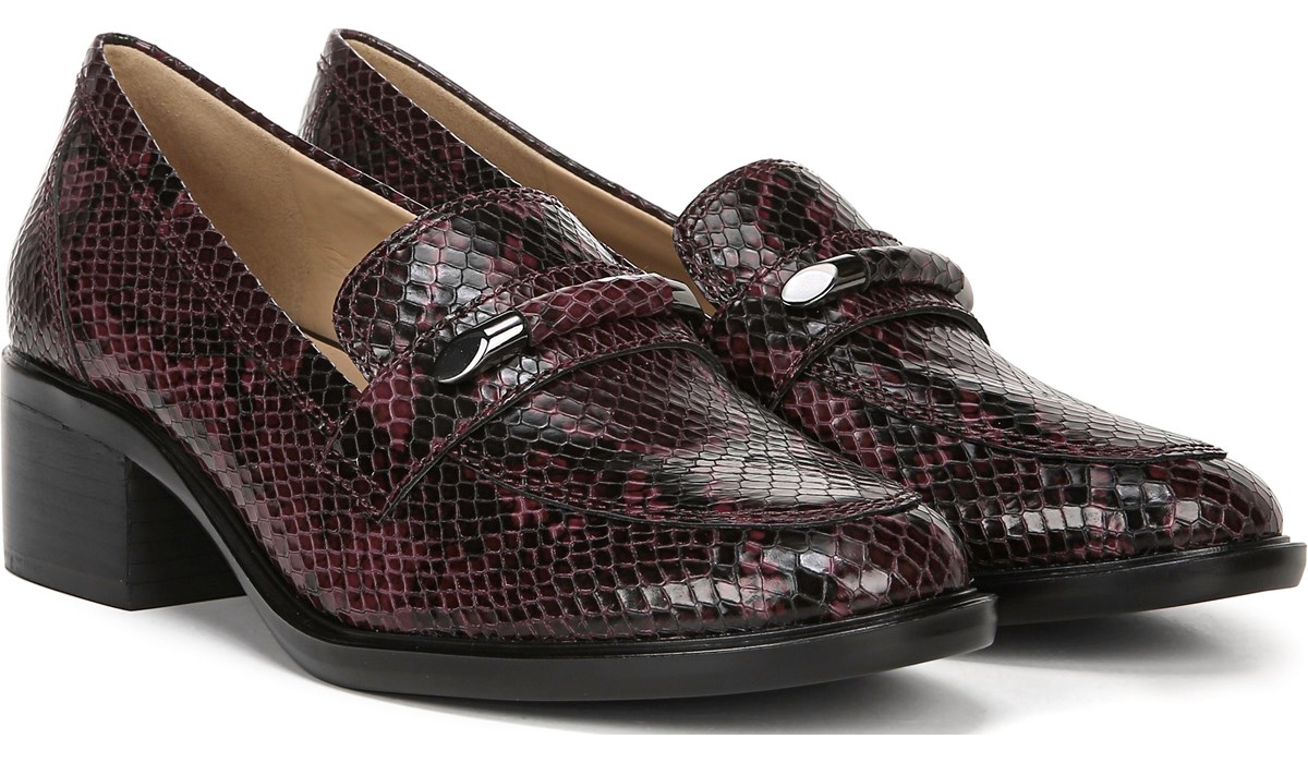 naturalizer burgundy shoes