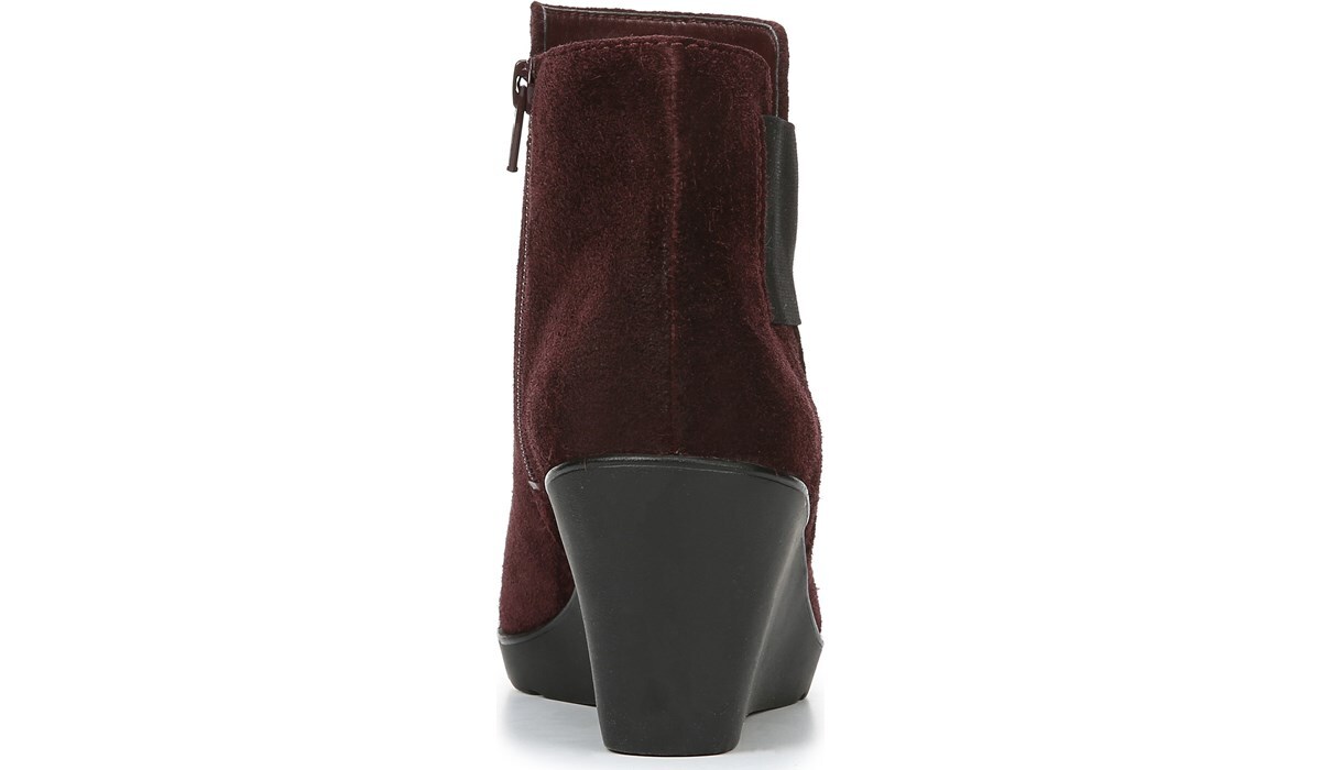 naturalizer laila leather wedge bootie