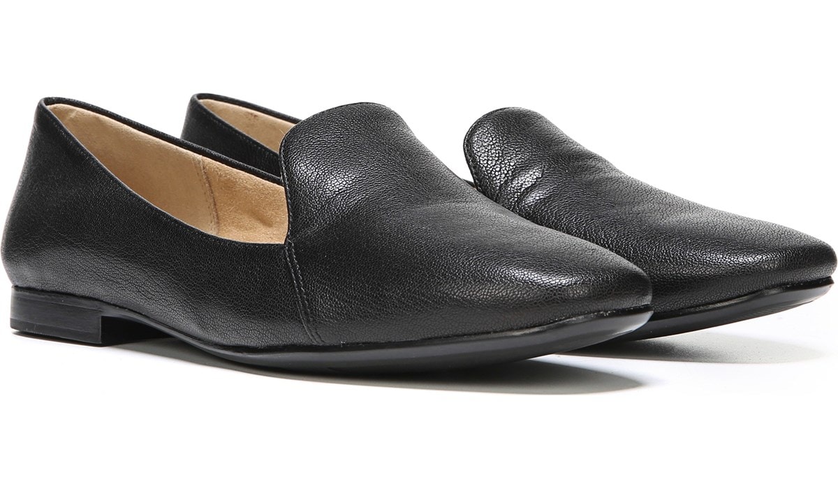 naturalizer black leather flats