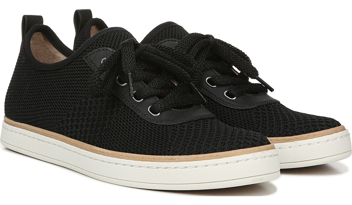naturalizer brand shoes