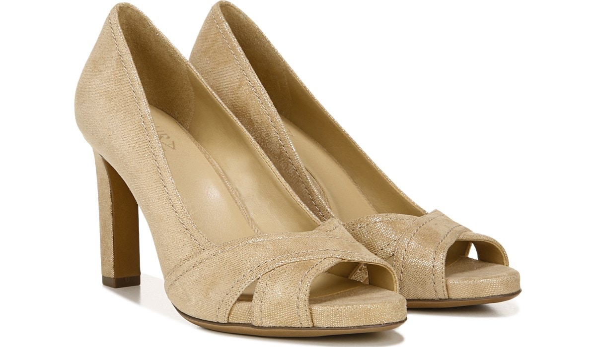 naturalizer high heels