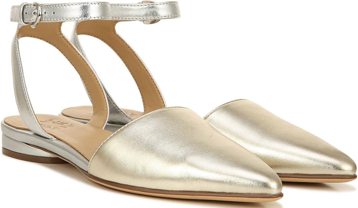 naturalizer pointed toe flats