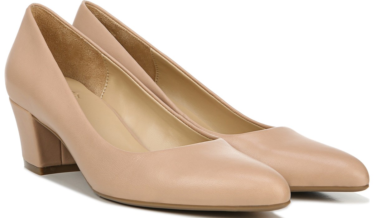 naturalizer nude