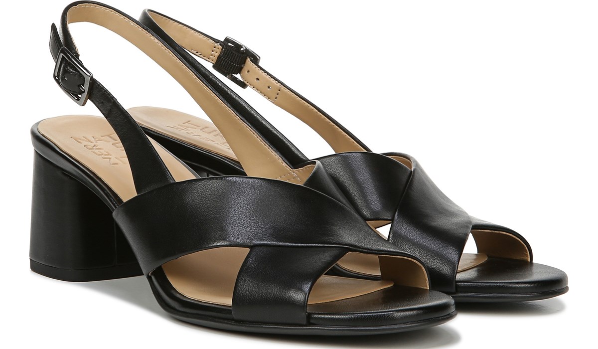 naturalizer black flat sandals