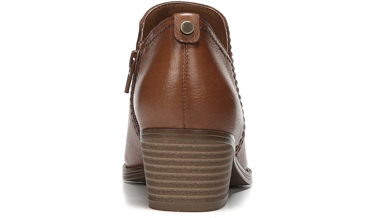 naturalizer zarie saddle tan