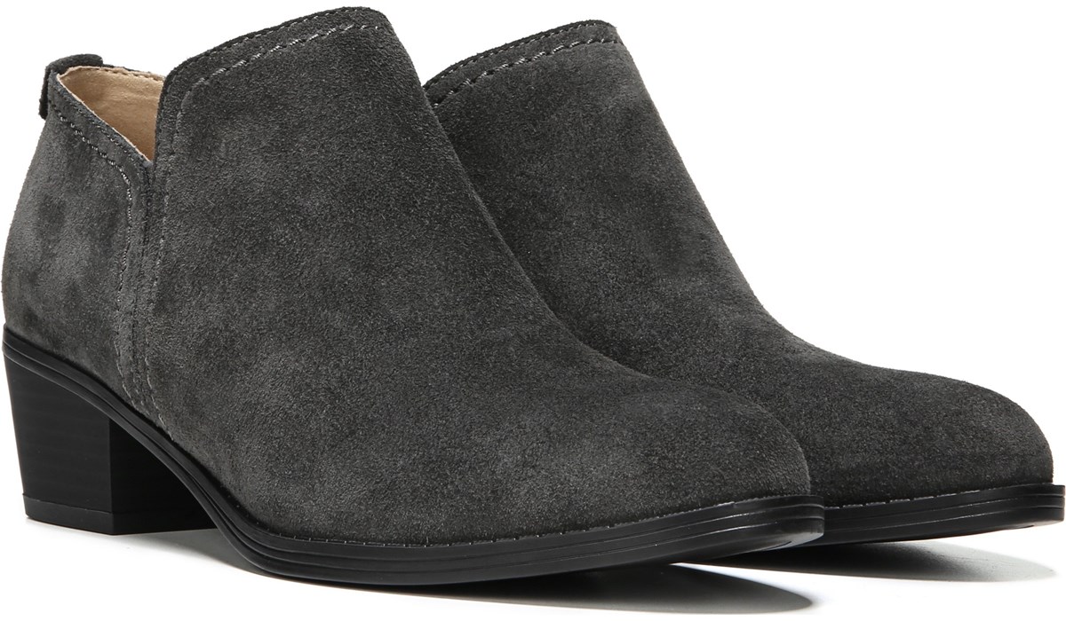 naturalizer black suede boots