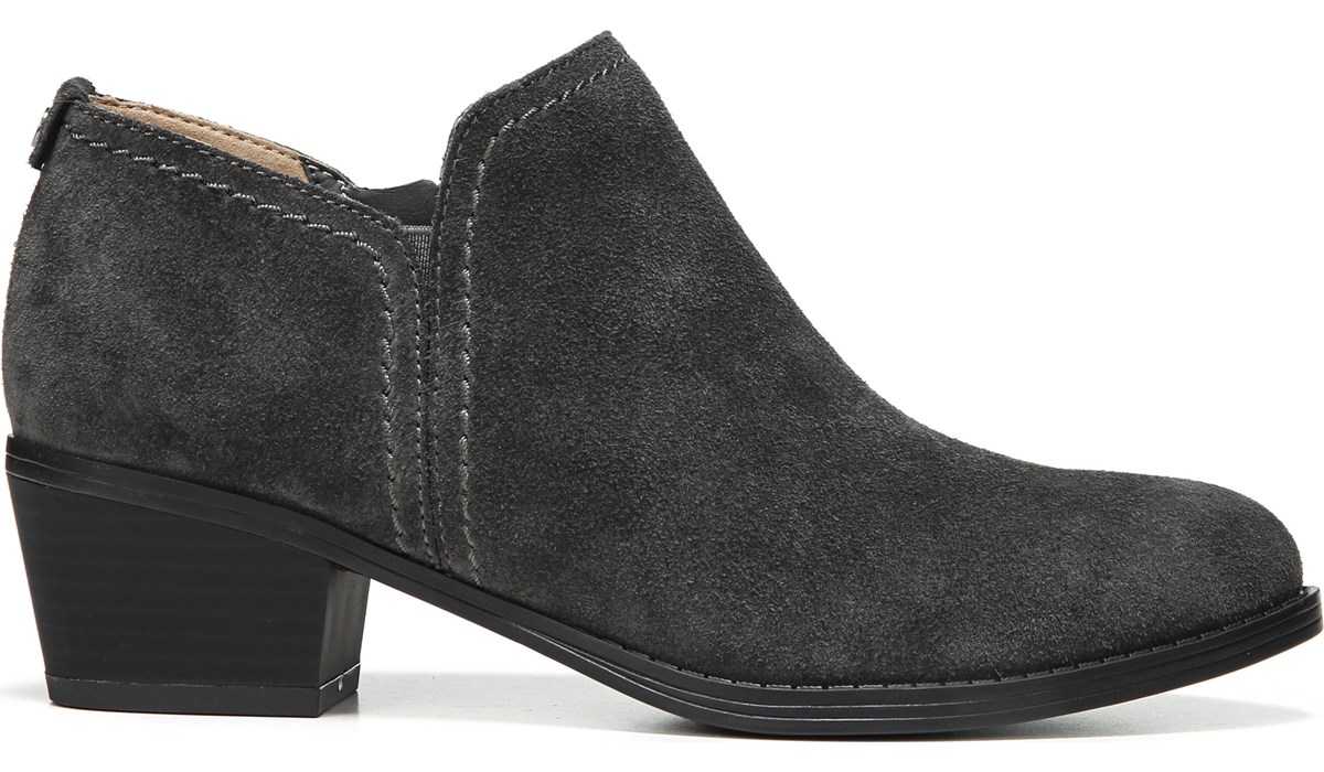 naturalizer zarie suede ankle boots