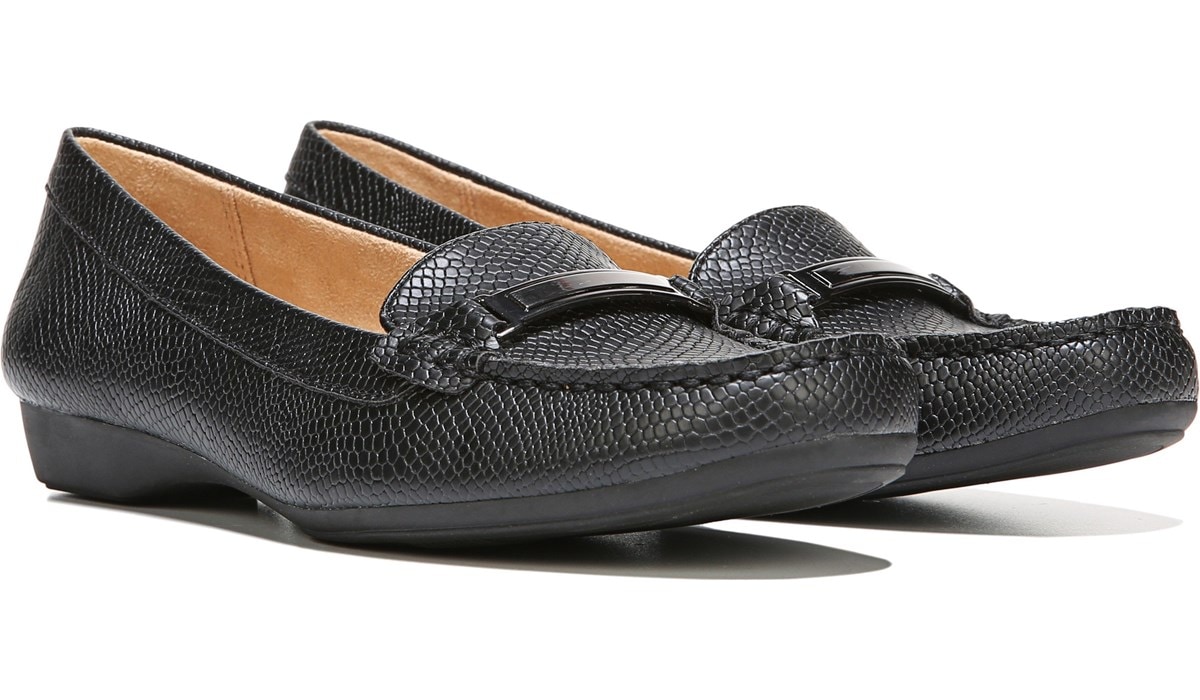 naturalizer black