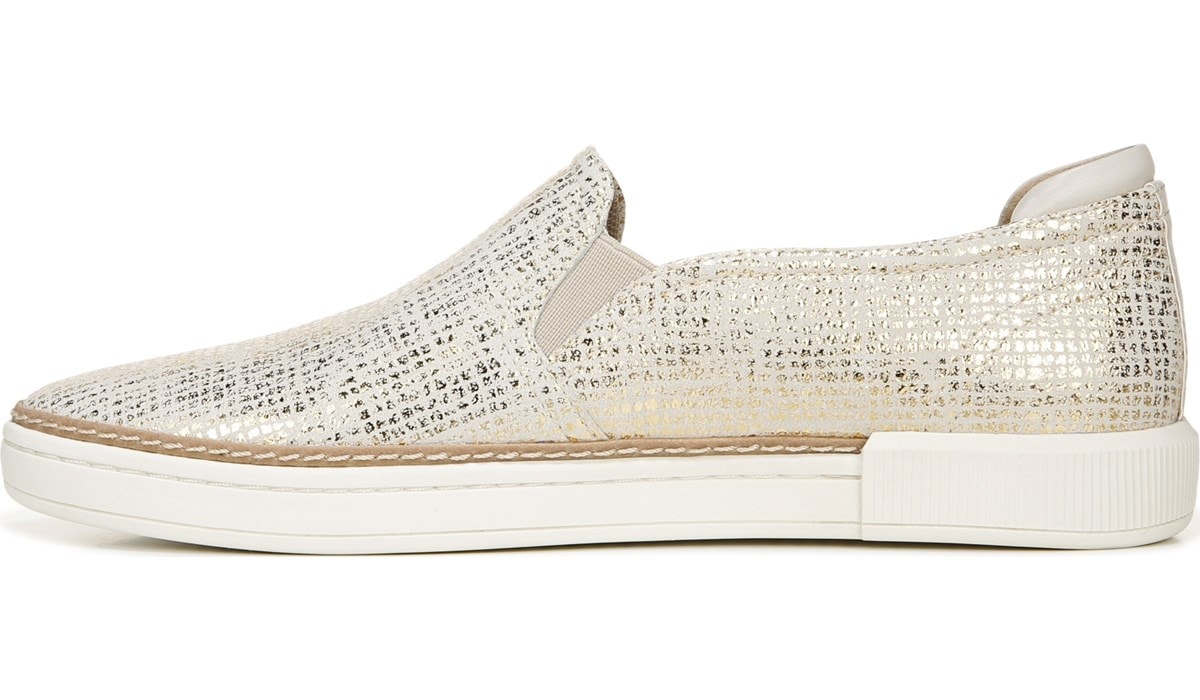 naturalizer jade leather slip on sneakers