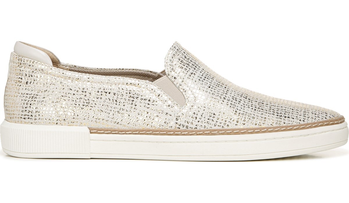 naturalizer jade leather slip on sneakers