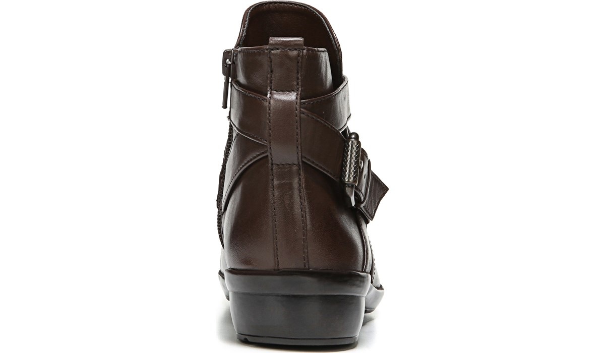 naturalizer cassandra ankle boots