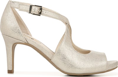 naturalizer daphne platform sandal