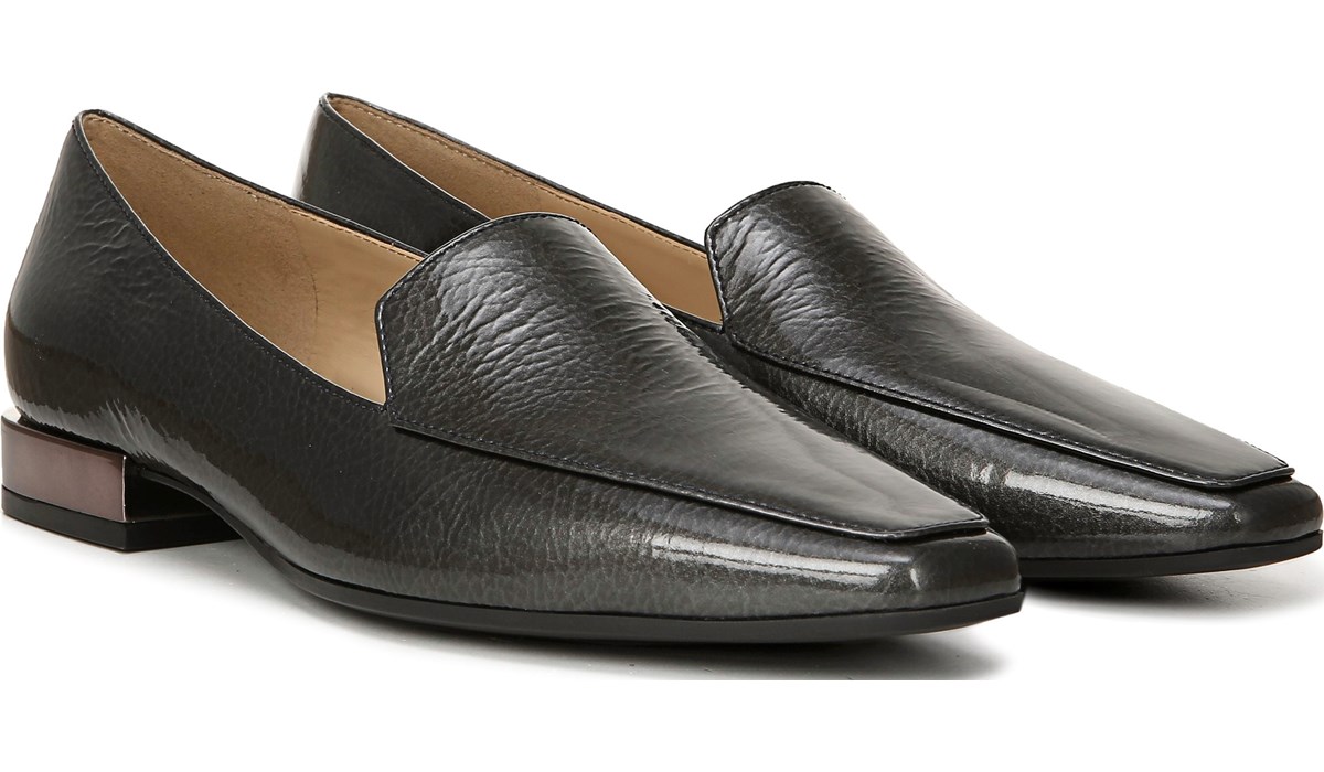 naturalizer clea loafer