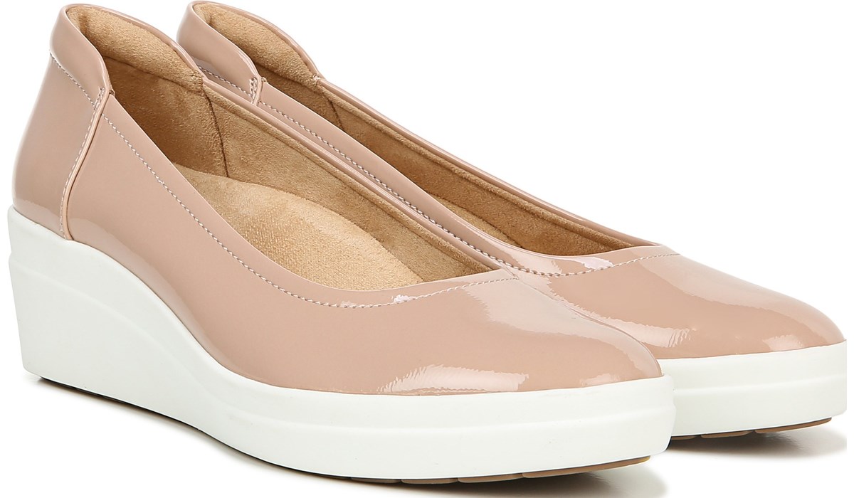 naturalizer non slip shoes