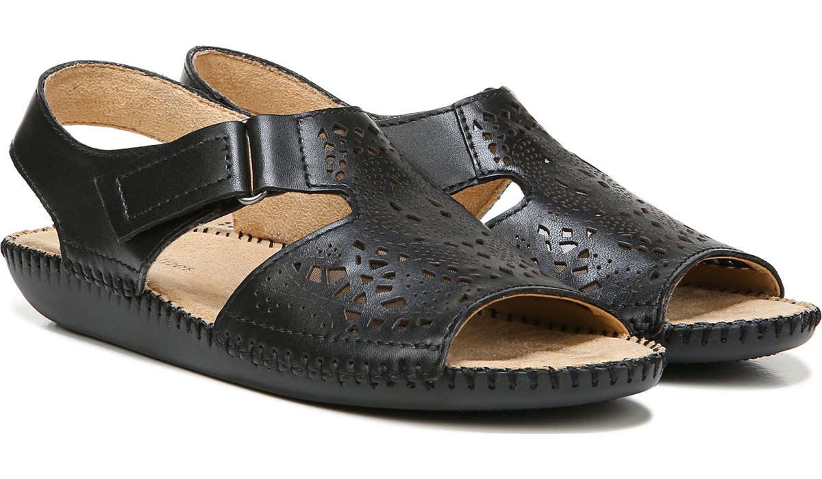 naturalizer scout sandals wide