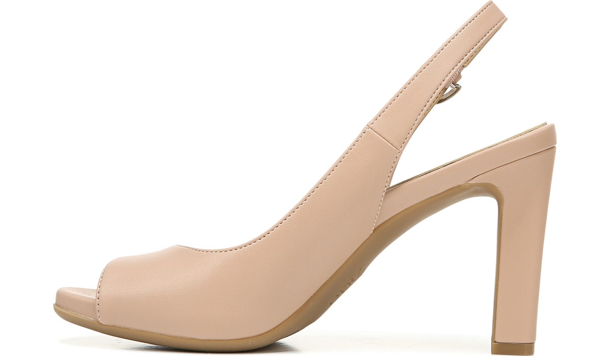 naturalizer grace sandal