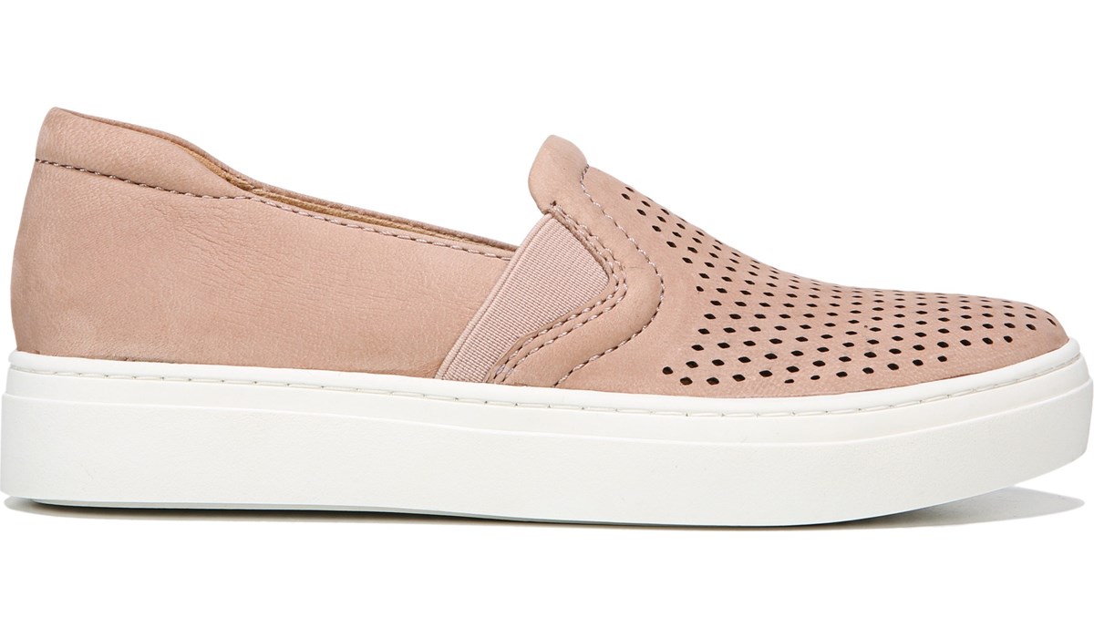 naturalizer carly sneaker