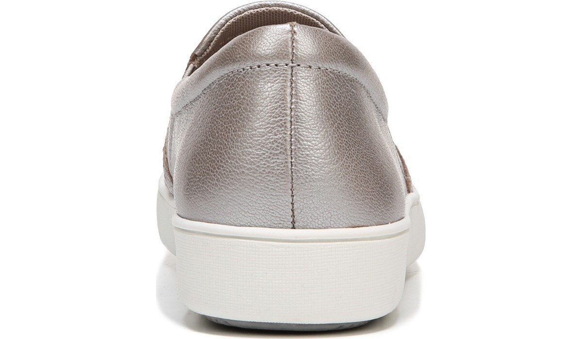 naturalizer marianne silver