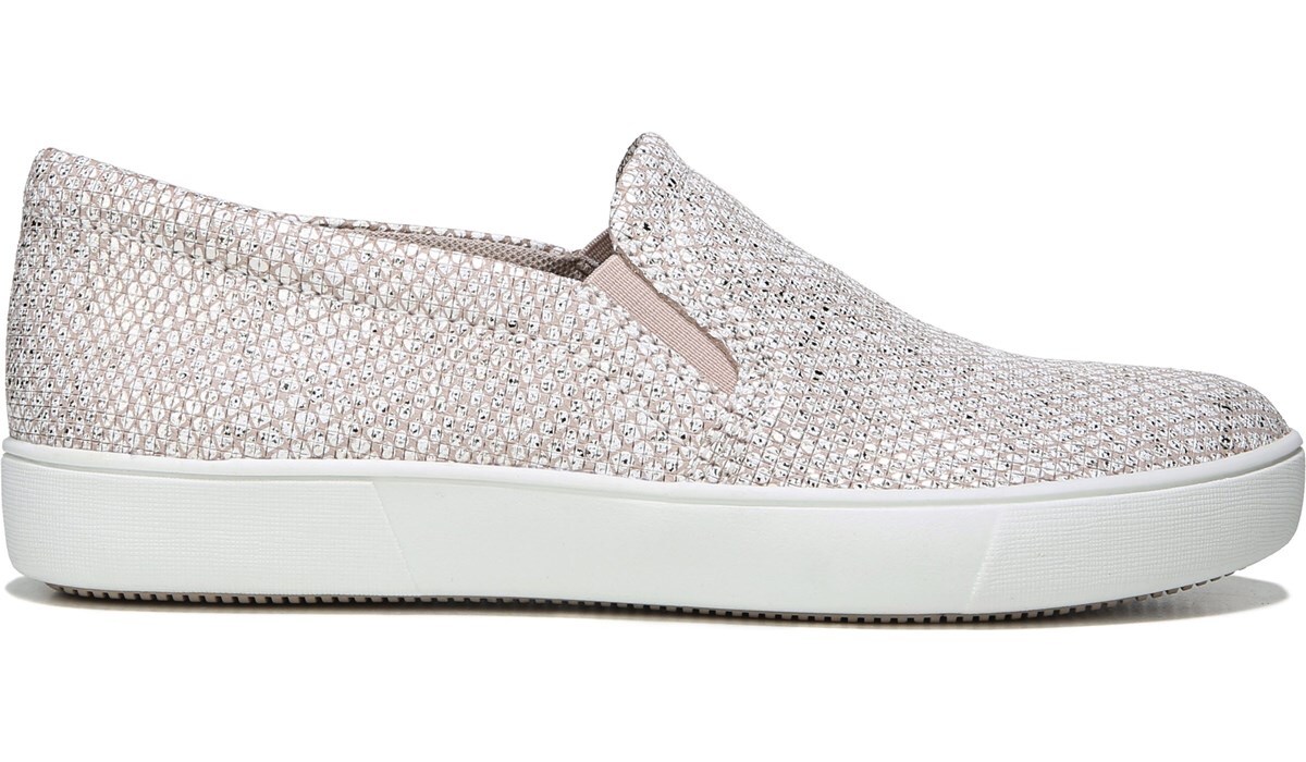 naturalizer canvas shoes