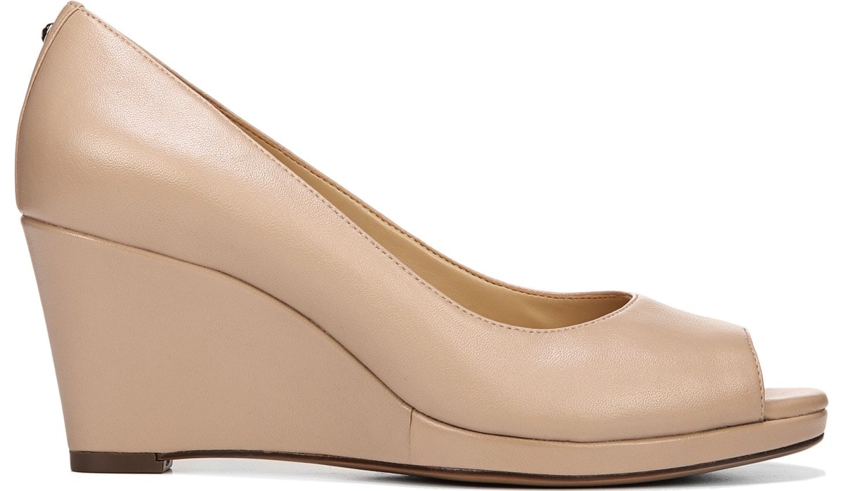 naturalizer peep toe wedge