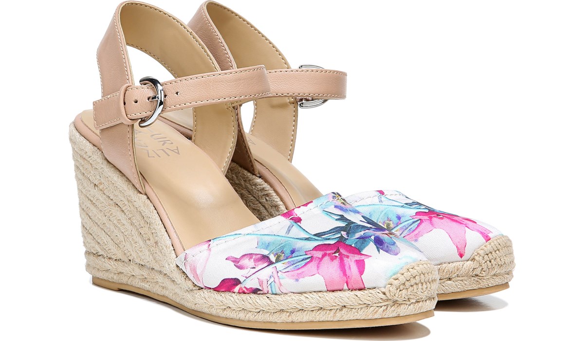 naturalizer pink heels