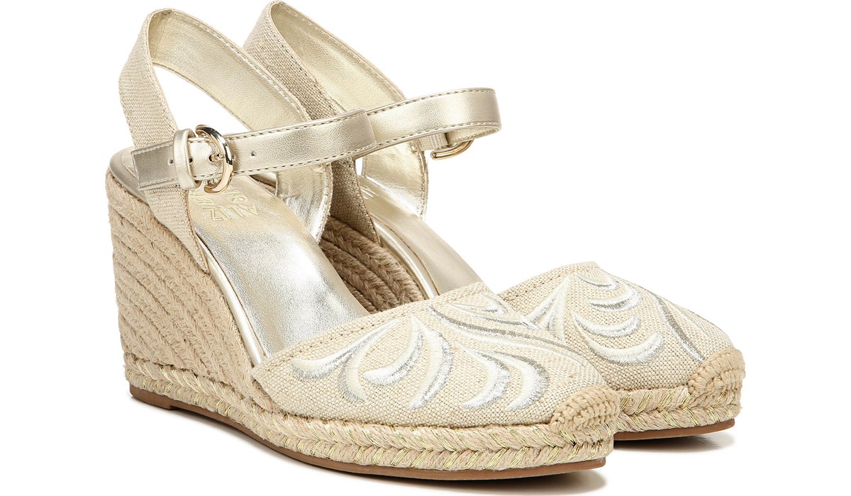 naturalizer mexican wedge