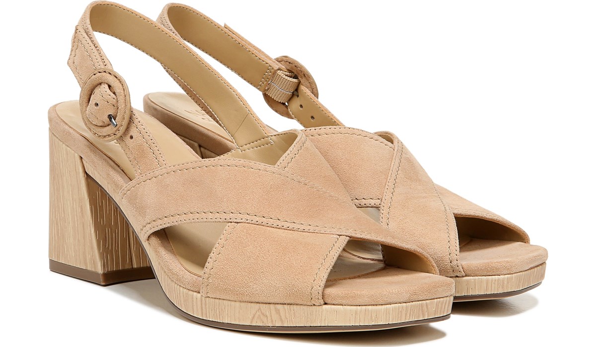naturalizer beige sandals