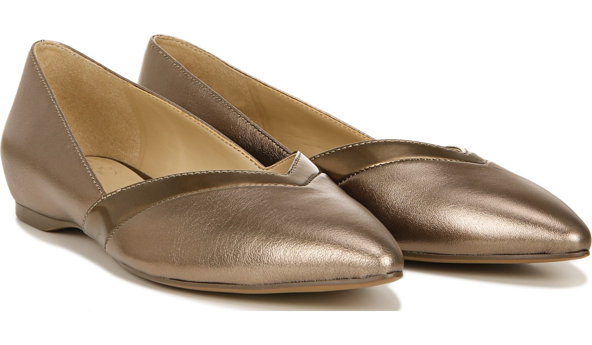 naturalizer flat shoes clearance