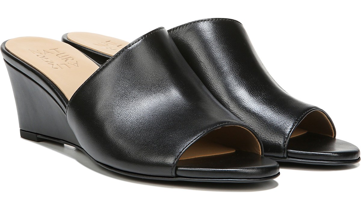 naturalizer slip on sandals