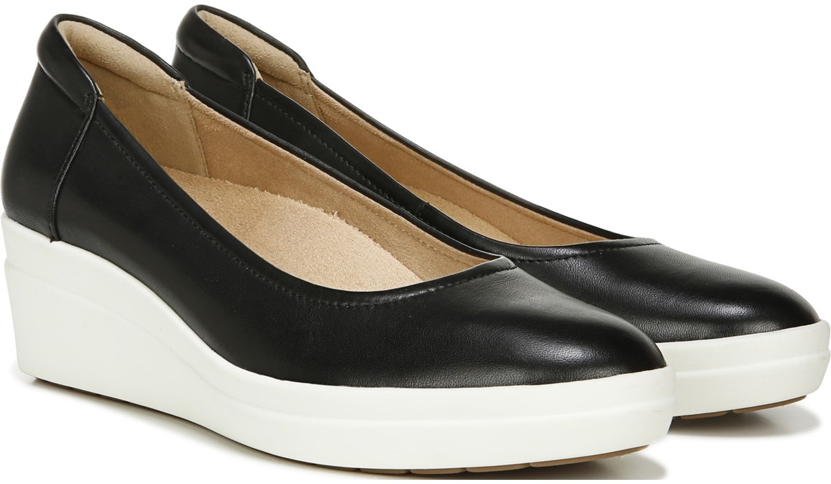 naturalizer slip on sneakers black