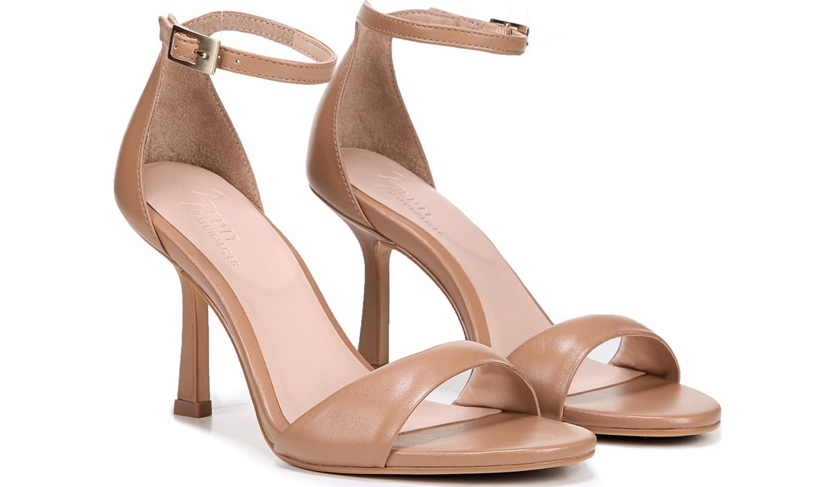 Naturalizer sales nude heels